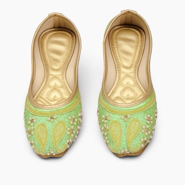 Green Punjabi juti for women