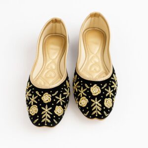black golden punjabi juti for women