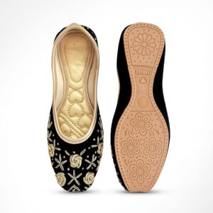 black golden punjabi juti for women