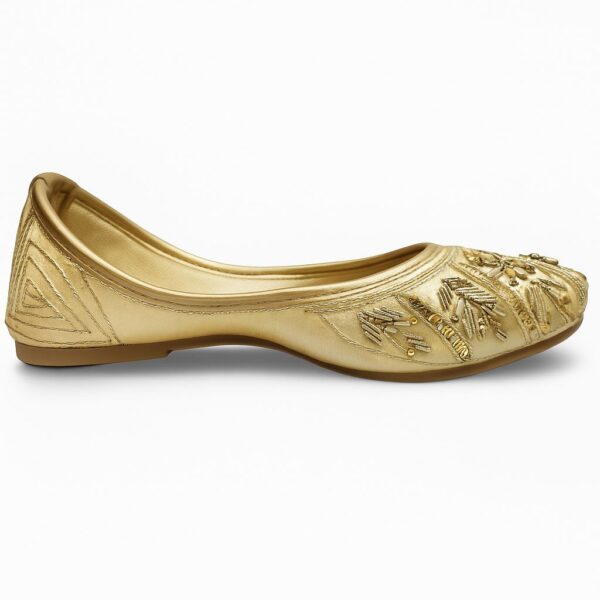 golden punjabi juti for women