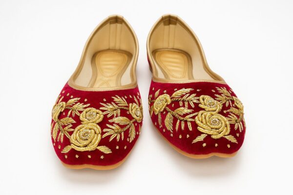 pink punjabi juti for women